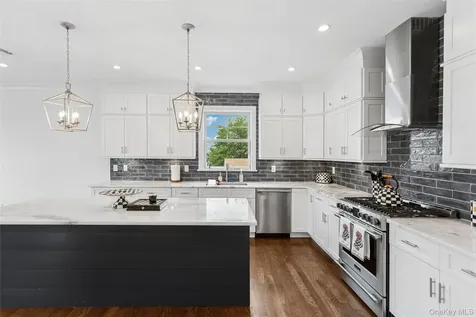 169 Mott Street Oceanside NY 11572