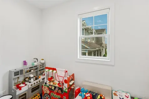 169 Mott Street Oceanside NY 11572