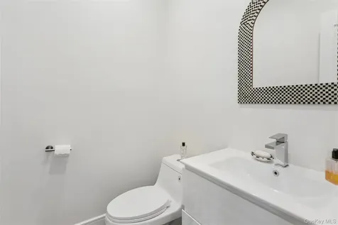 169 Mott Street Oceanside NY 11572