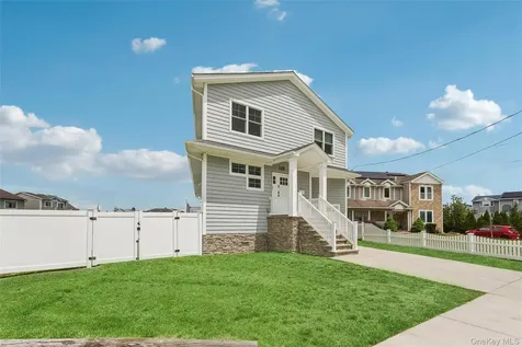 169 Mott Street Oceanside NY 11572