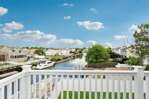 169 Mott Street Oceanside NY 11572