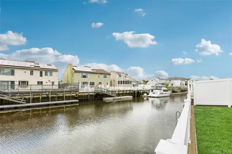 169 Mott Street Oceanside NY 11572