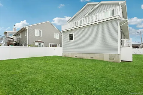 169 Mott Street Oceanside NY 11572