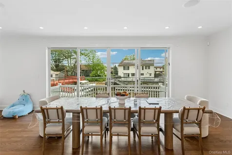 169 Mott Street Oceanside NY 11572