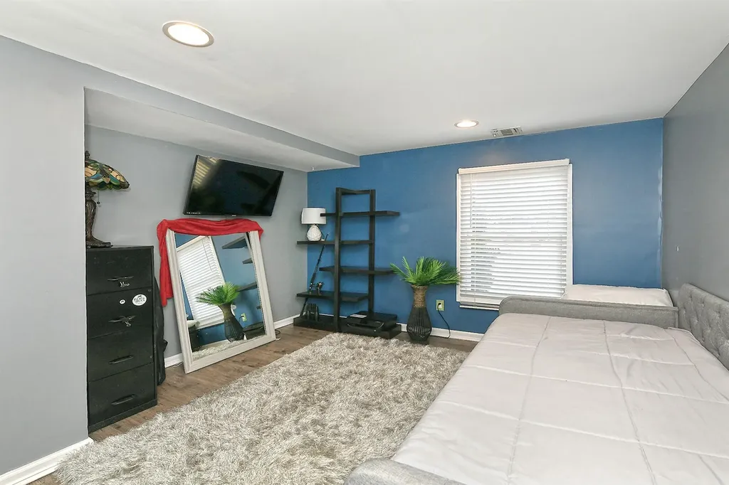 7 Redpine Drive Medford NY 11763