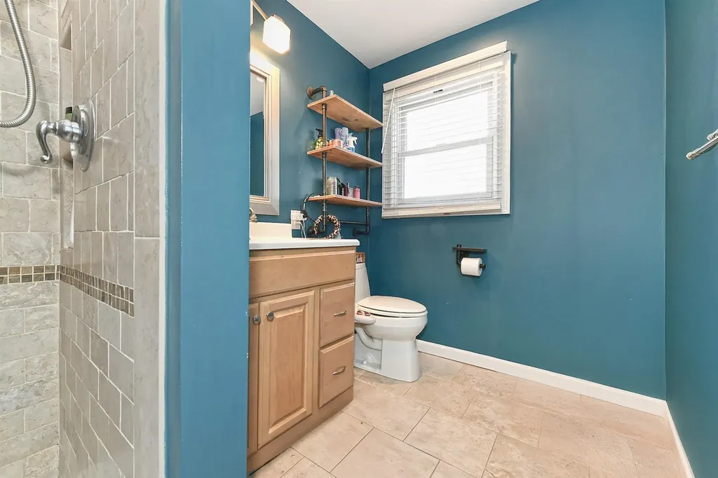 7 Redpine Drive Medford NY 11763