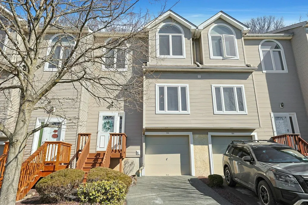 196 Foltim Way Congers NY 10920