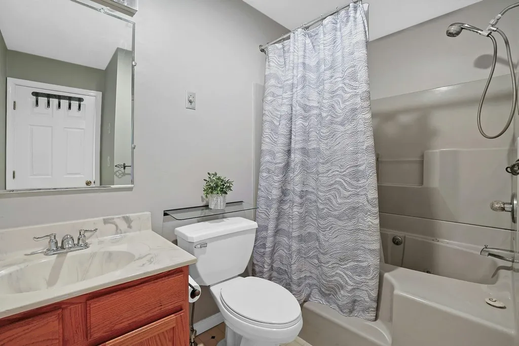 196 Foltim Way Congers NY 10920