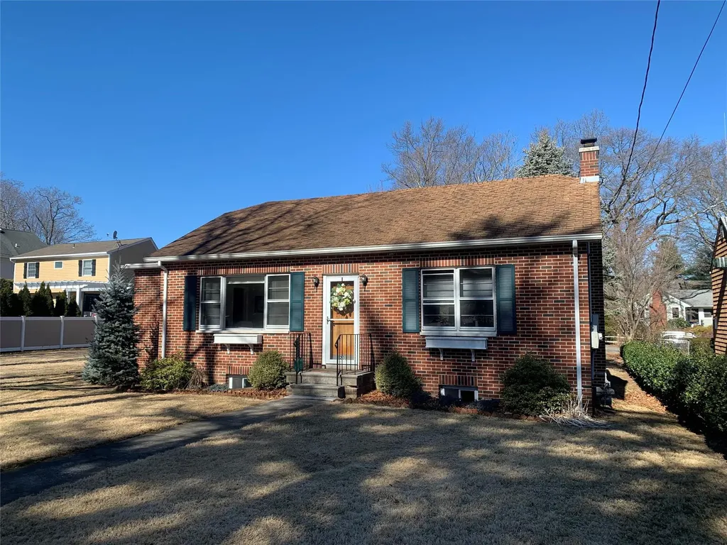23 Randou Drive Huntington NY 11743