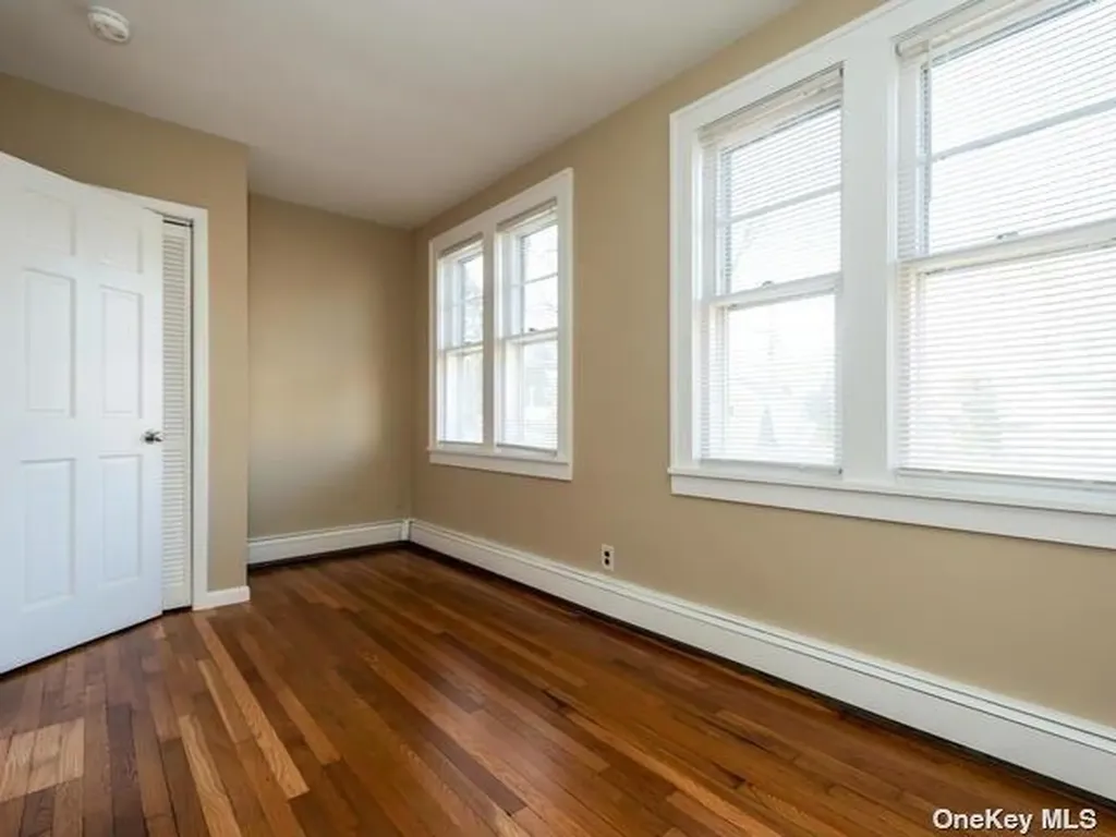 23 Randou Drive Huntington NY 11743