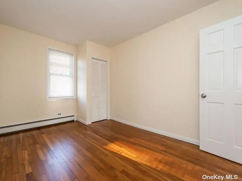 23 Randou Drive Huntington NY 11743