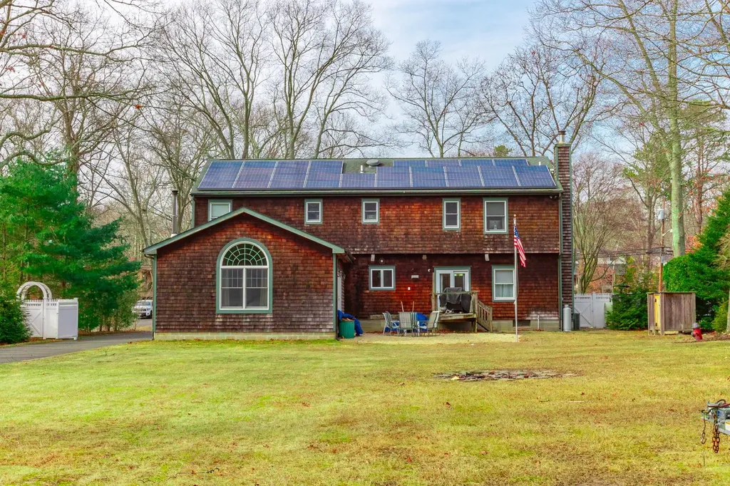 127 Blake Avenue Bohemia NY 11716