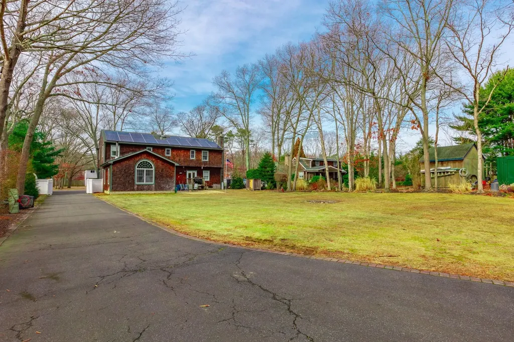 127 Blake Avenue Bohemia NY 11716