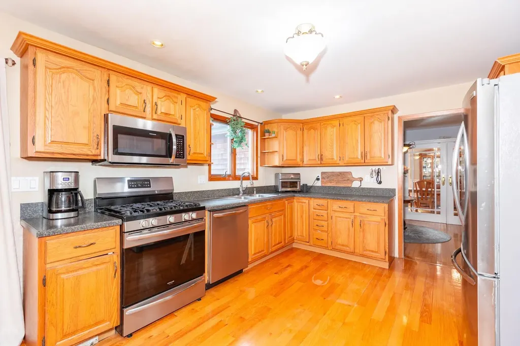 127 Blake Avenue Bohemia NY 11716
