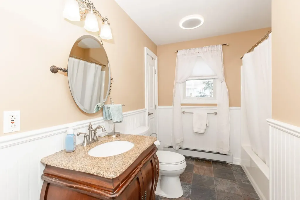 127 Blake Avenue Bohemia NY 11716
