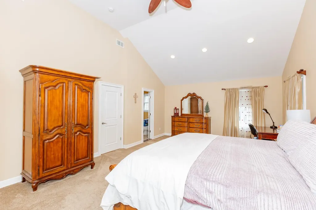 127 Blake Avenue Bohemia NY 11716