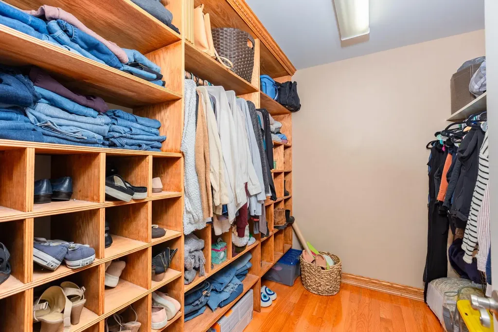 127 Blake Avenue Bohemia NY 11716