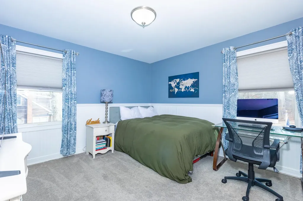 127 Blake Avenue Bohemia NY 11716