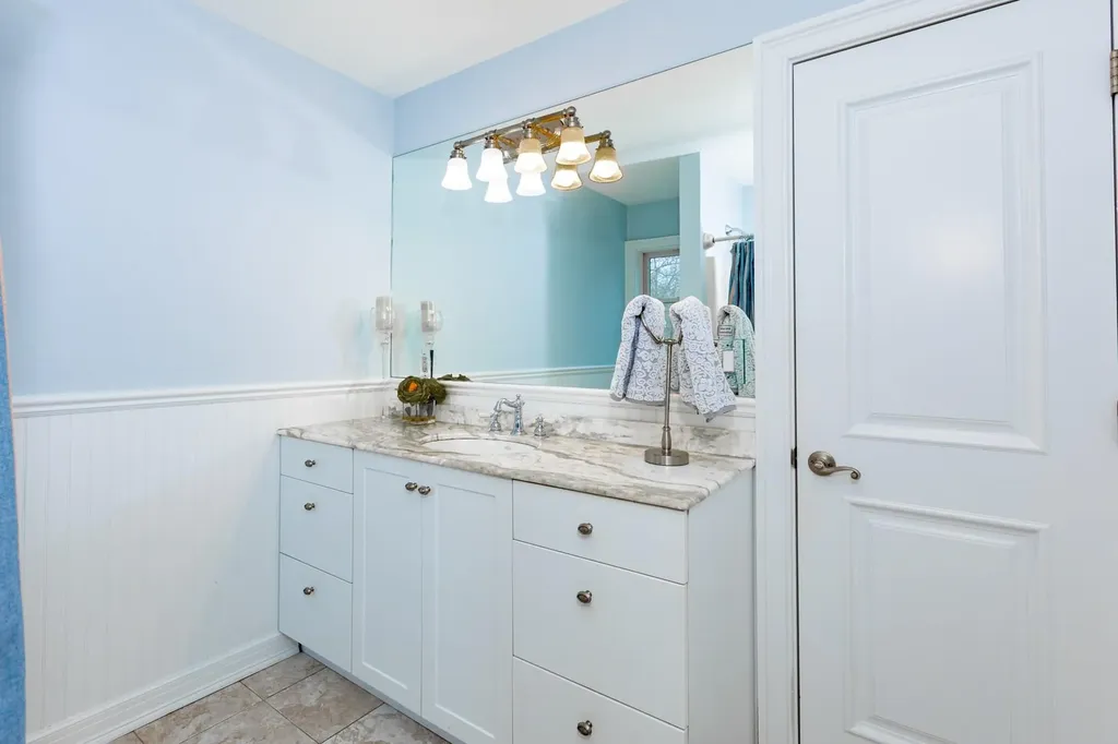 127 Blake Avenue Bohemia NY 11716