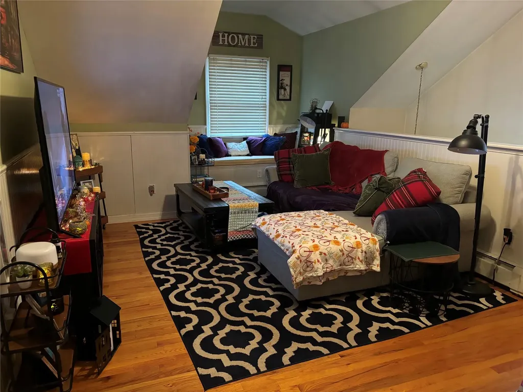 127 Blake Avenue Bohemia NY 11716