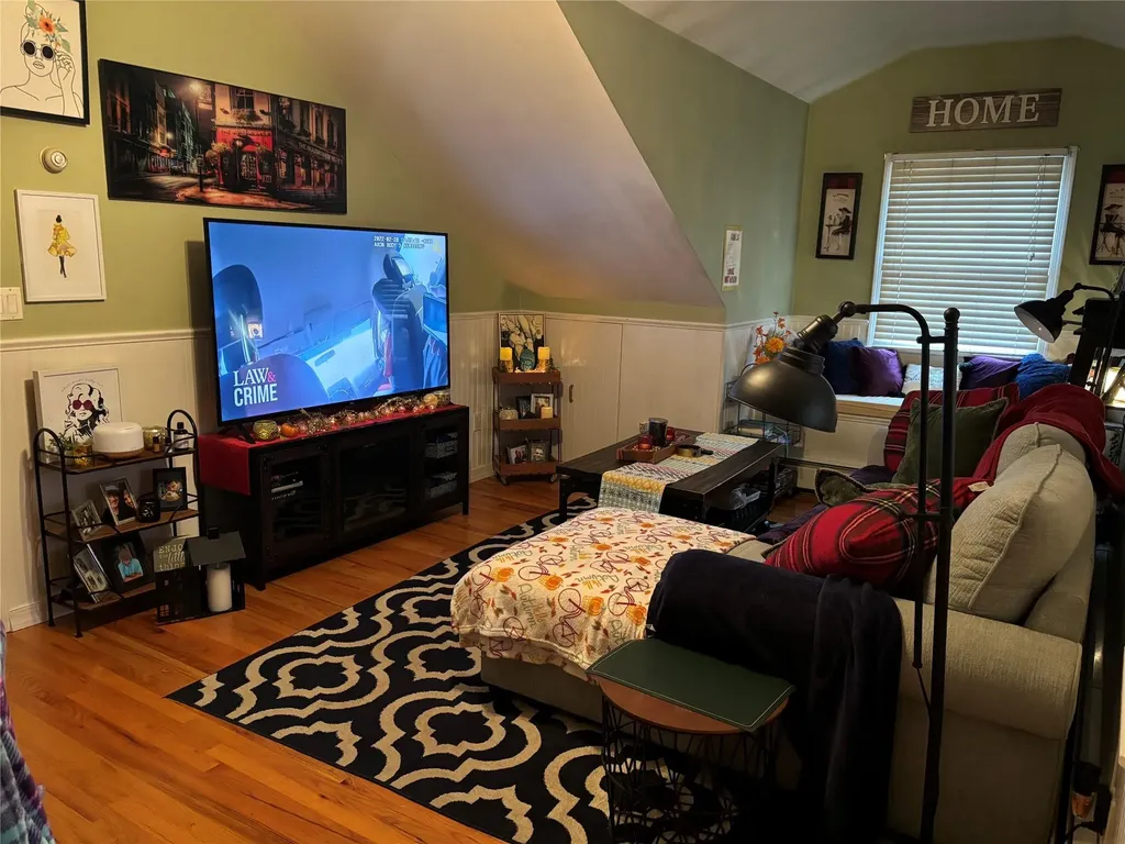 127 Blake Avenue Bohemia NY 11716