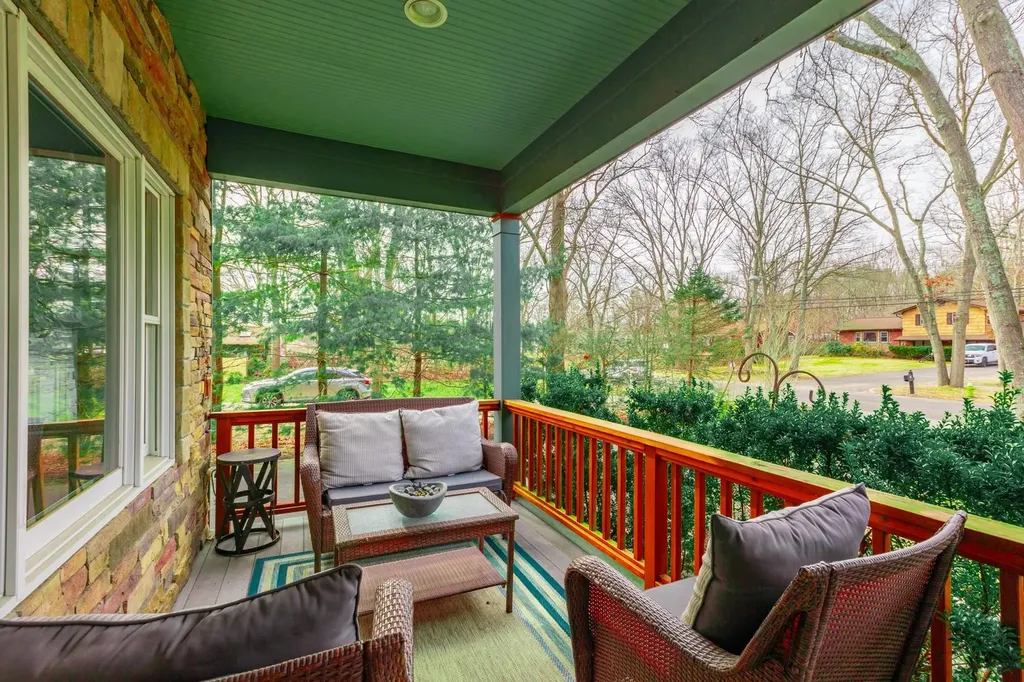 127 Blake Avenue Bohemia NY 11716