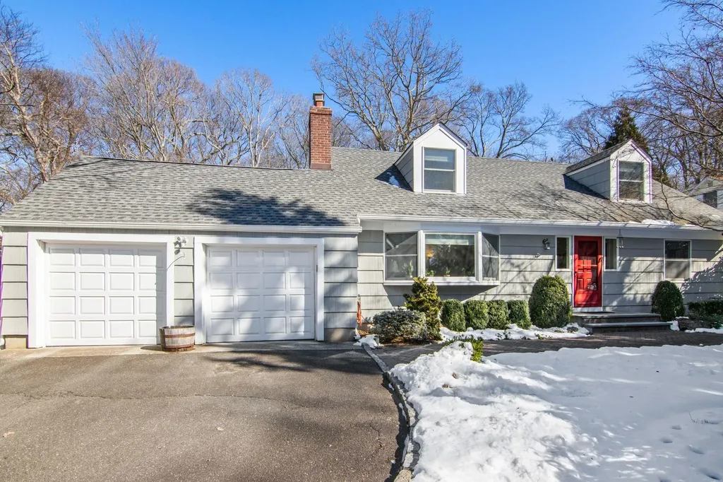 63 Cedar Street Brookhaven NY 11790