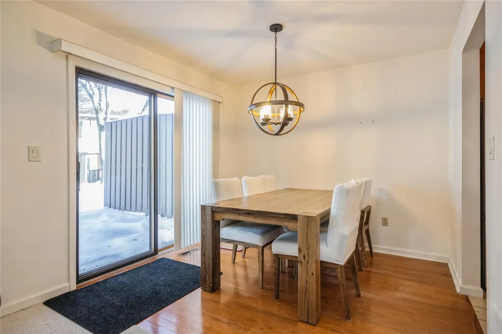 27 Topaz Run Poughkeepsie NY 12603
