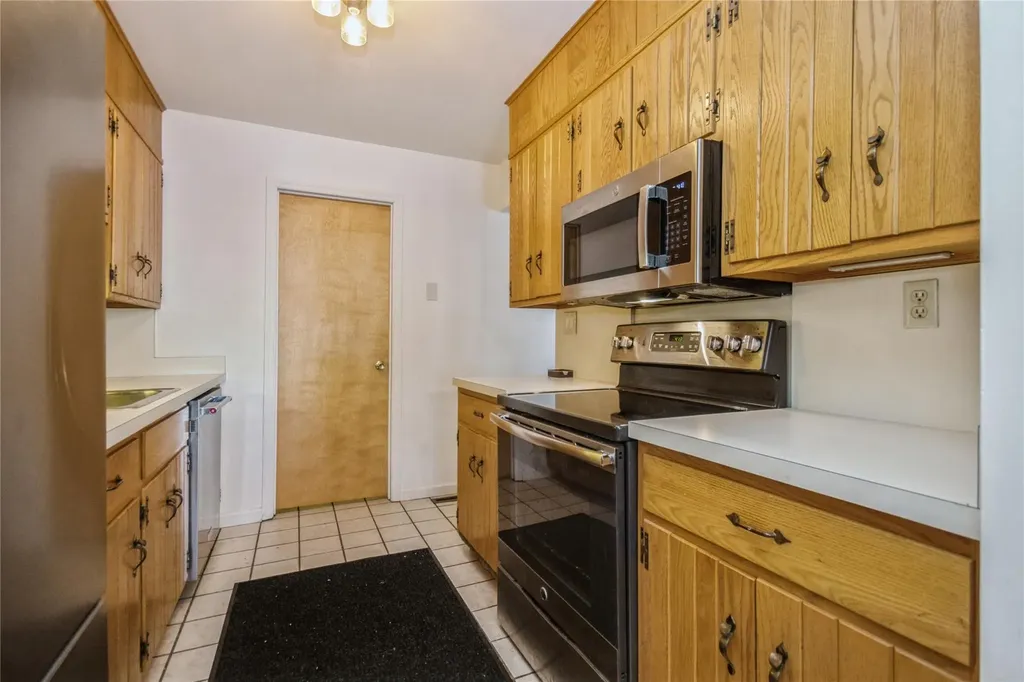 27 Topaz Run Poughkeepsie NY 12603