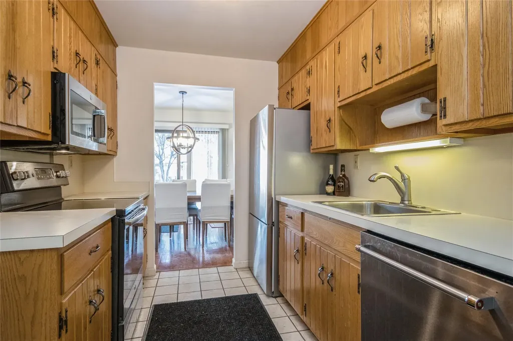 27 Topaz Run Poughkeepsie NY 12603