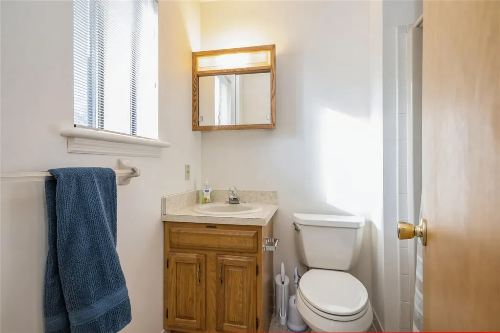 27 Topaz Run Poughkeepsie NY 12603