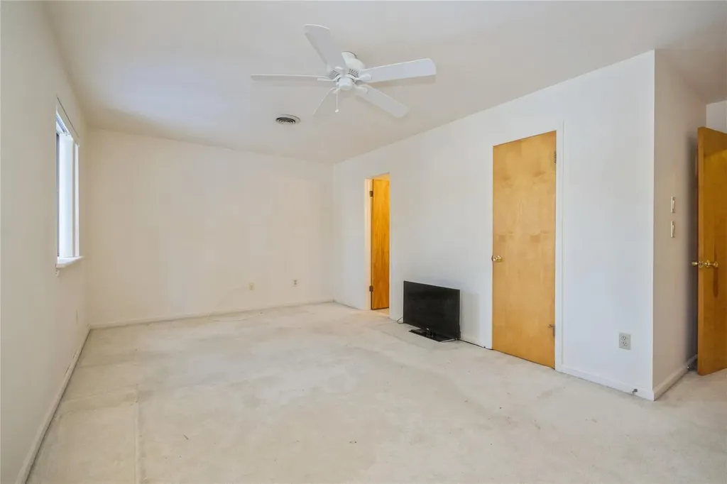 27 Topaz Run Poughkeepsie NY 12603