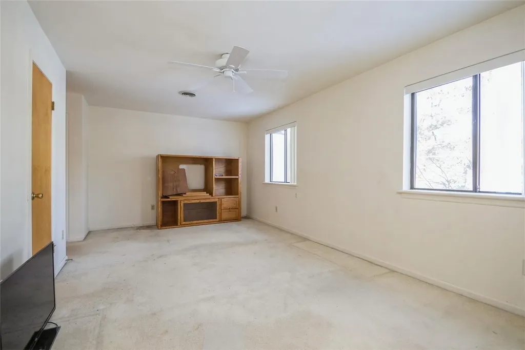 27 Topaz Run Poughkeepsie NY 12603