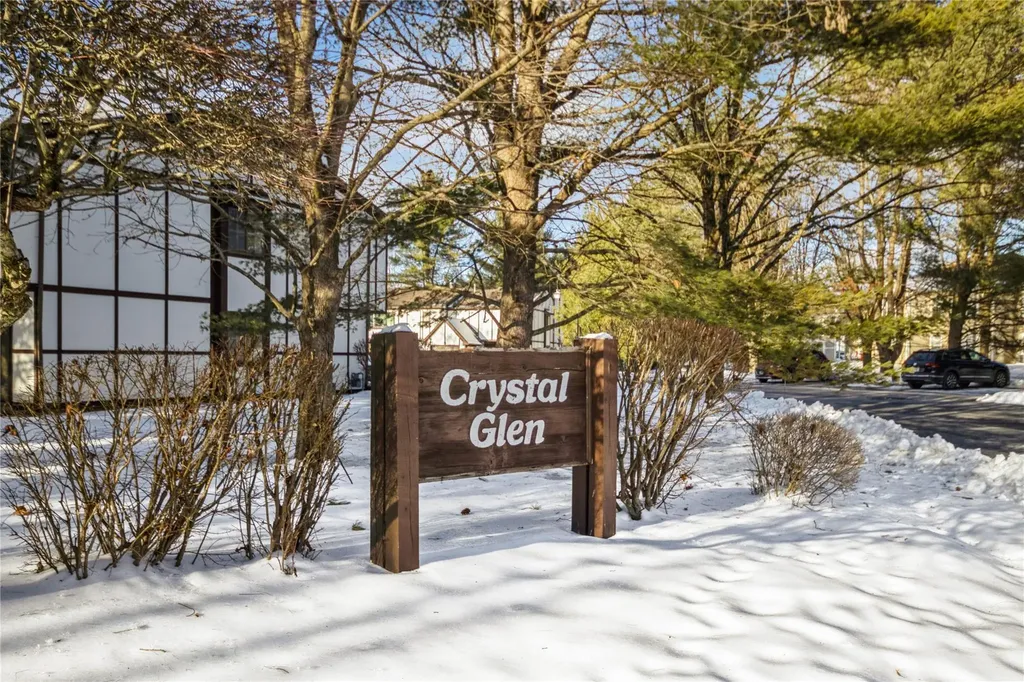 27 Topaz Run Poughkeepsie NY 12603