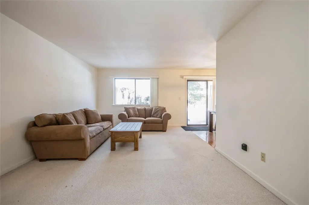 27 Topaz Run Poughkeepsie NY 12603