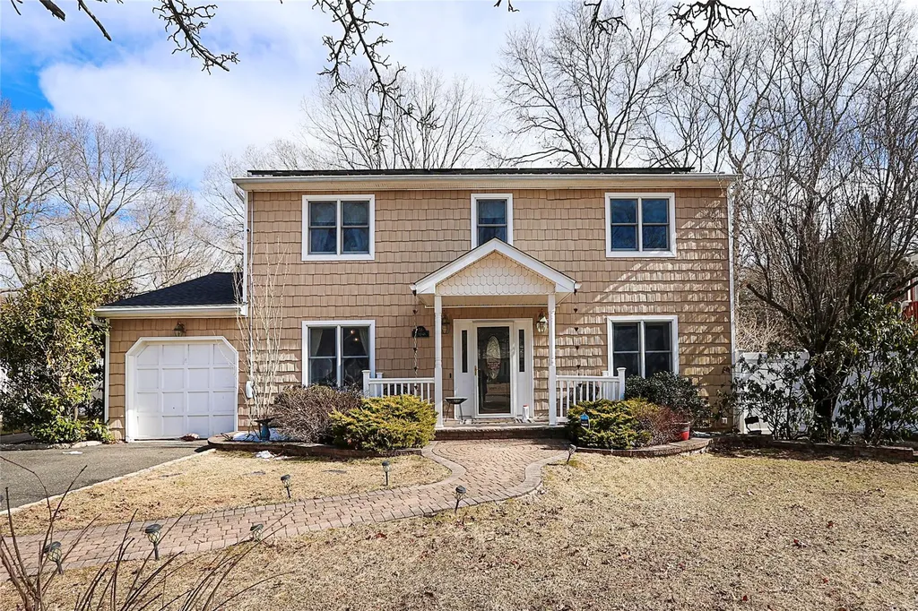 58 Sampson Avenue Islandia NY 11749