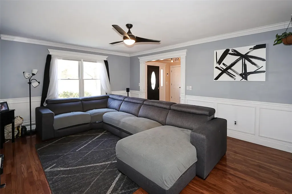 58 Sampson Avenue Islandia NY 11749