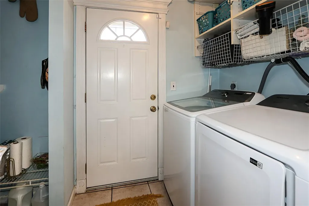 58 Sampson Avenue Islandia NY 11749