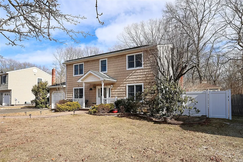 58 Sampson Avenue Islandia NY 11749