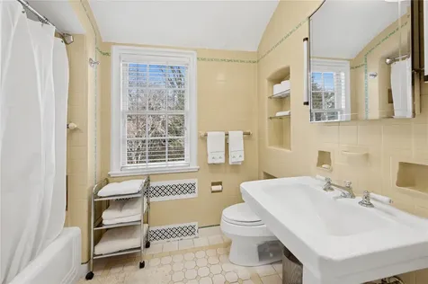 133 Aka 139 Hampshire Road Bronxville NY 10708