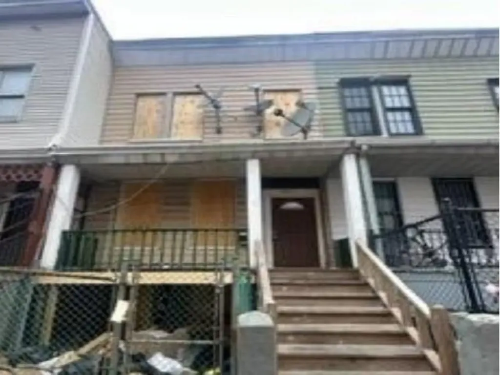 805 E 170th Street Bronx NY 10459