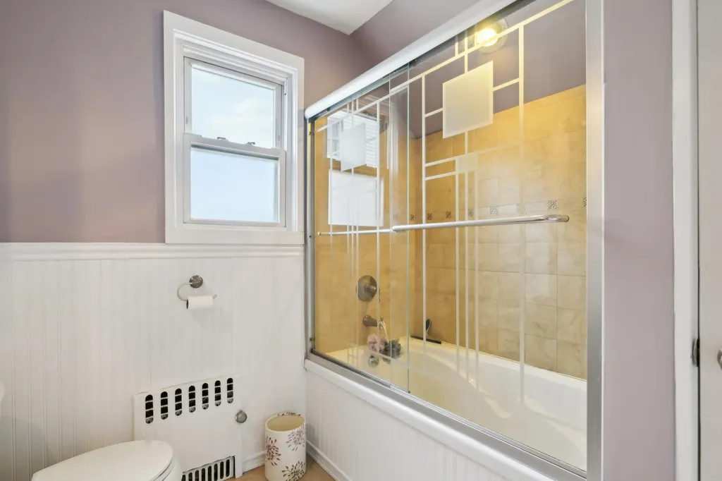 38 Orleans Road Valley Stream NY 11581
