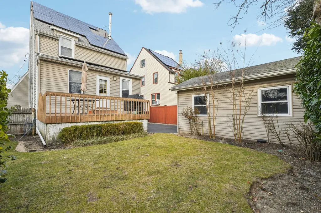 38 Orleans Road Valley Stream NY 11581