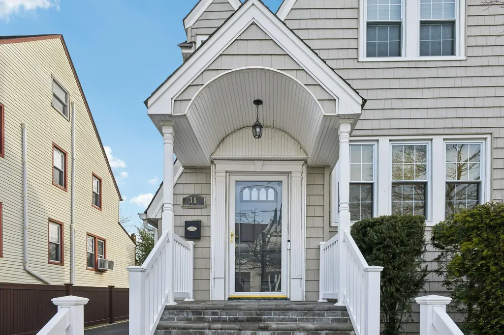 38 Orleans Road Valley Stream NY 11581