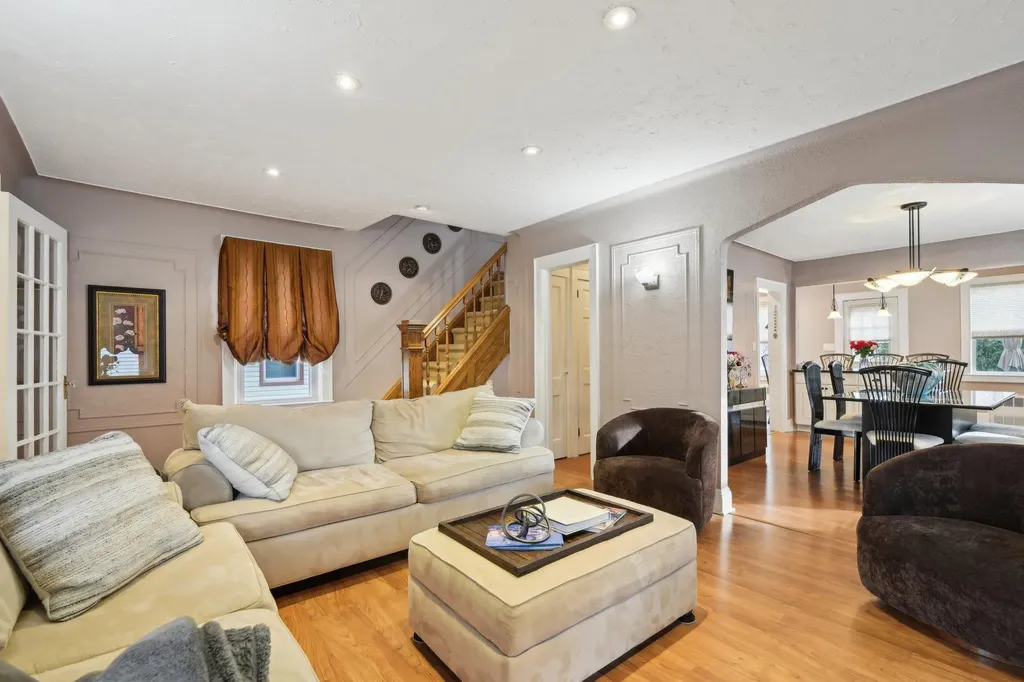 38 Orleans Road Valley Stream NY 11581