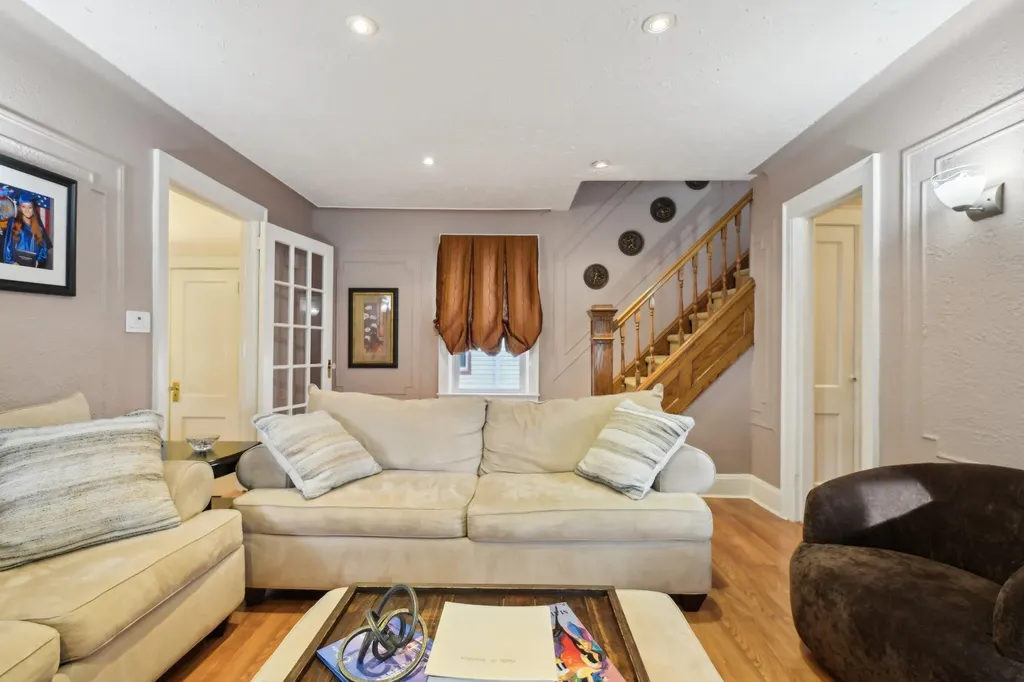38 Orleans Road Valley Stream NY 11581