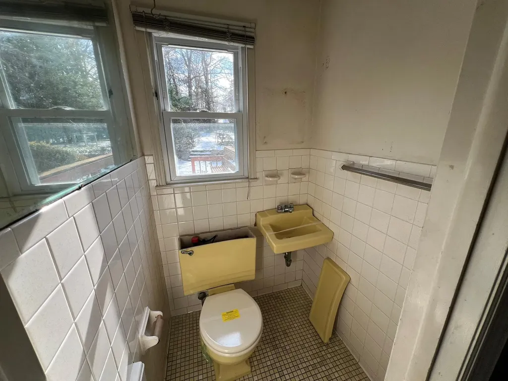 1039 Dobbs Ferry Road White Plains NY 10607