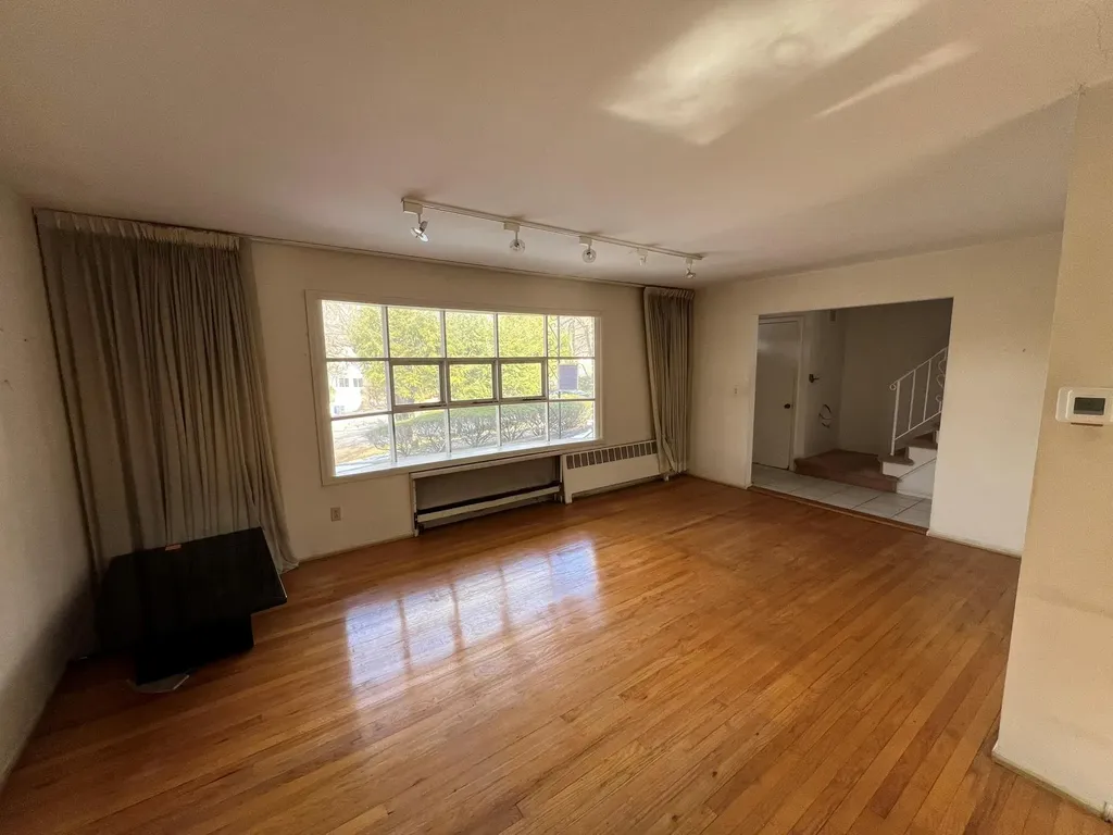 1039 Dobbs Ferry Road White Plains NY 10607
