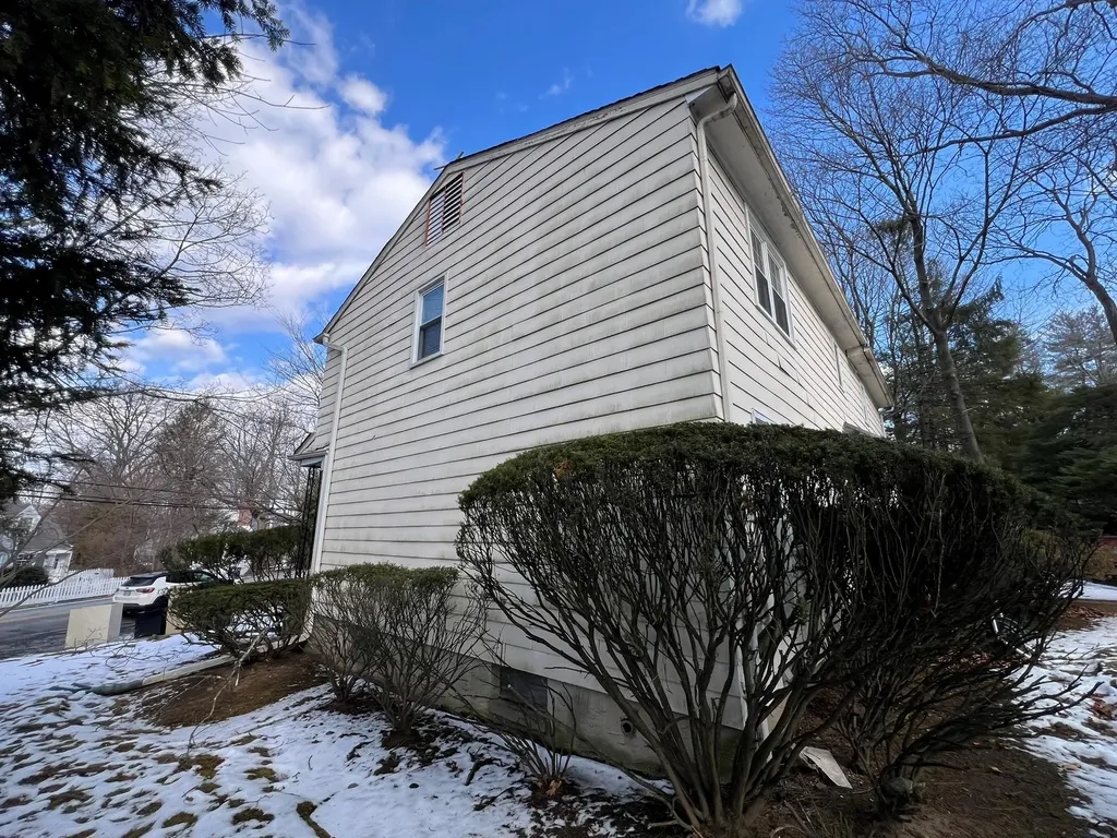 1039 Dobbs Ferry Road White Plains NY 10607