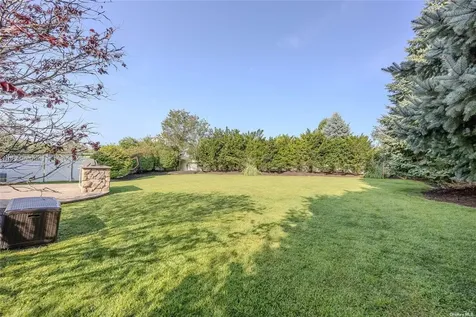 3 Mulberry Court Miller Place NY 11764